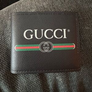 🖤 Authentic GUCCI Men’s Bifold Wallet 🖤